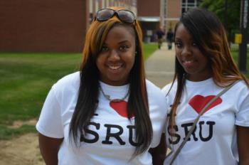 students wearing 'i love sru' t-shirts